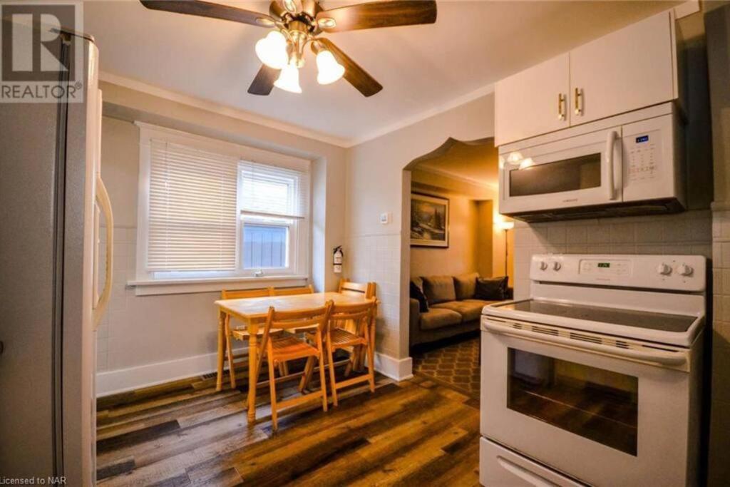 Cozy 3 Bedroom Downtown Cottage With Complimentary Breakfast Delivered Daily To The Rental Niagara Falls Eksteriør bilde