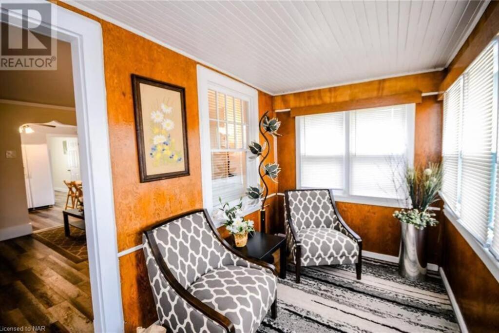 Cozy 3 Bedroom Downtown Cottage With Complimentary Breakfast Delivered Daily To The Rental Niagara Falls Eksteriør bilde