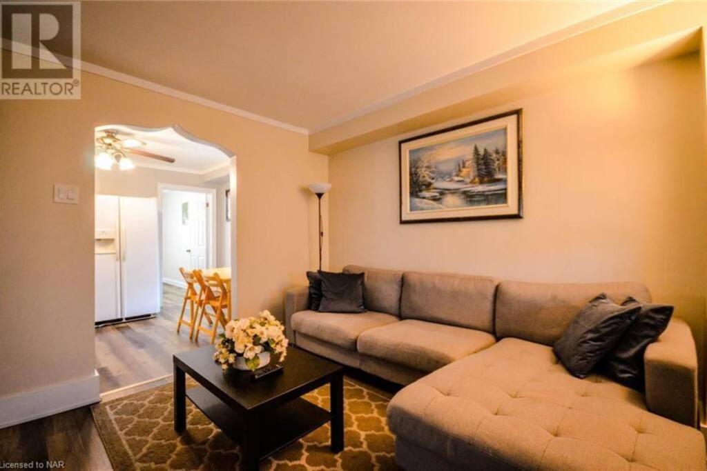Cozy 3 Bedroom Downtown Cottage With Complimentary Breakfast Delivered Daily To The Rental Niagara Falls Eksteriør bilde